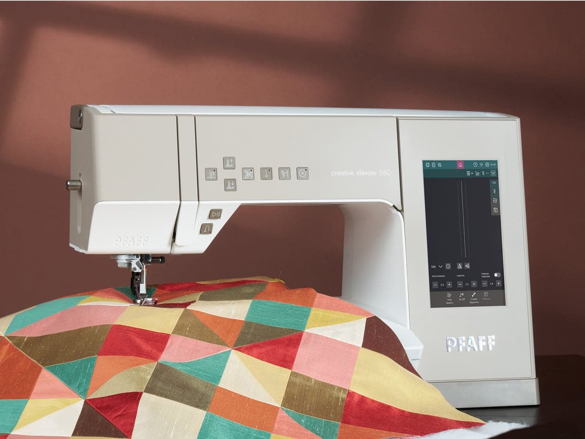 PFAFF creative elevate 680 beim Quilten