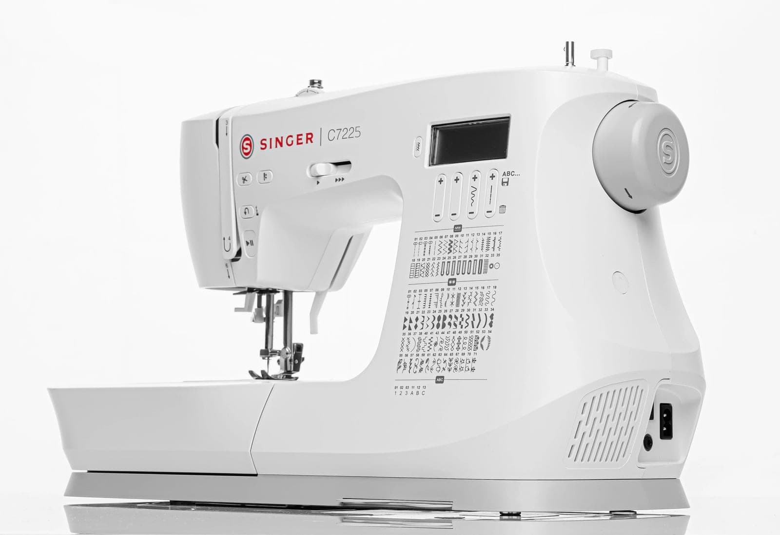 SINGER C7225, Schrägansicht von vorne