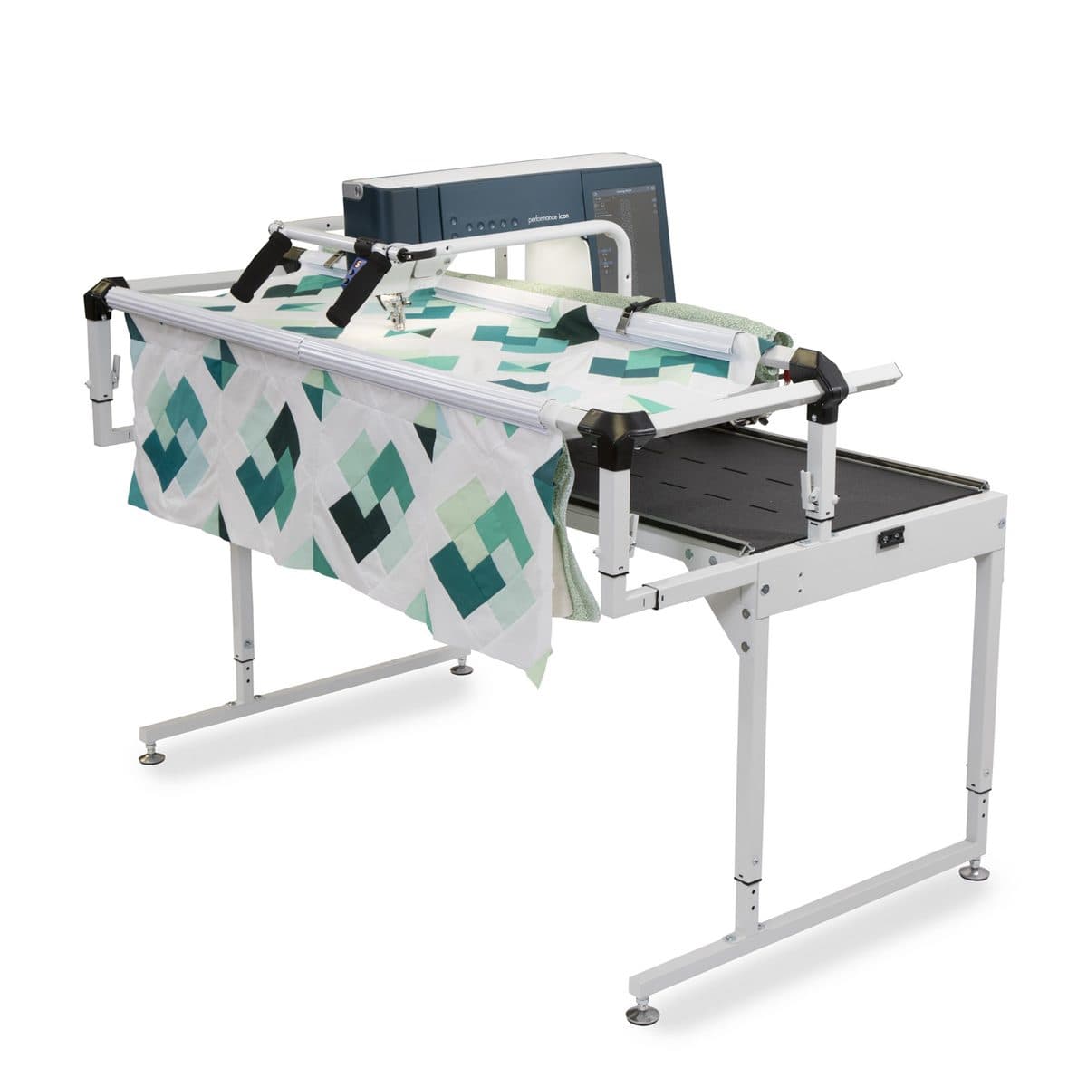 PFAFF creative Fabric Frame mit eingespanntem Quilt und Nähmaschine